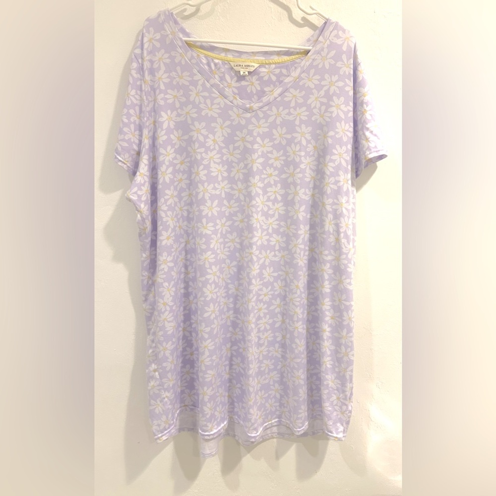 Laura Ashley Lavender Soft Daisy Pajama Top